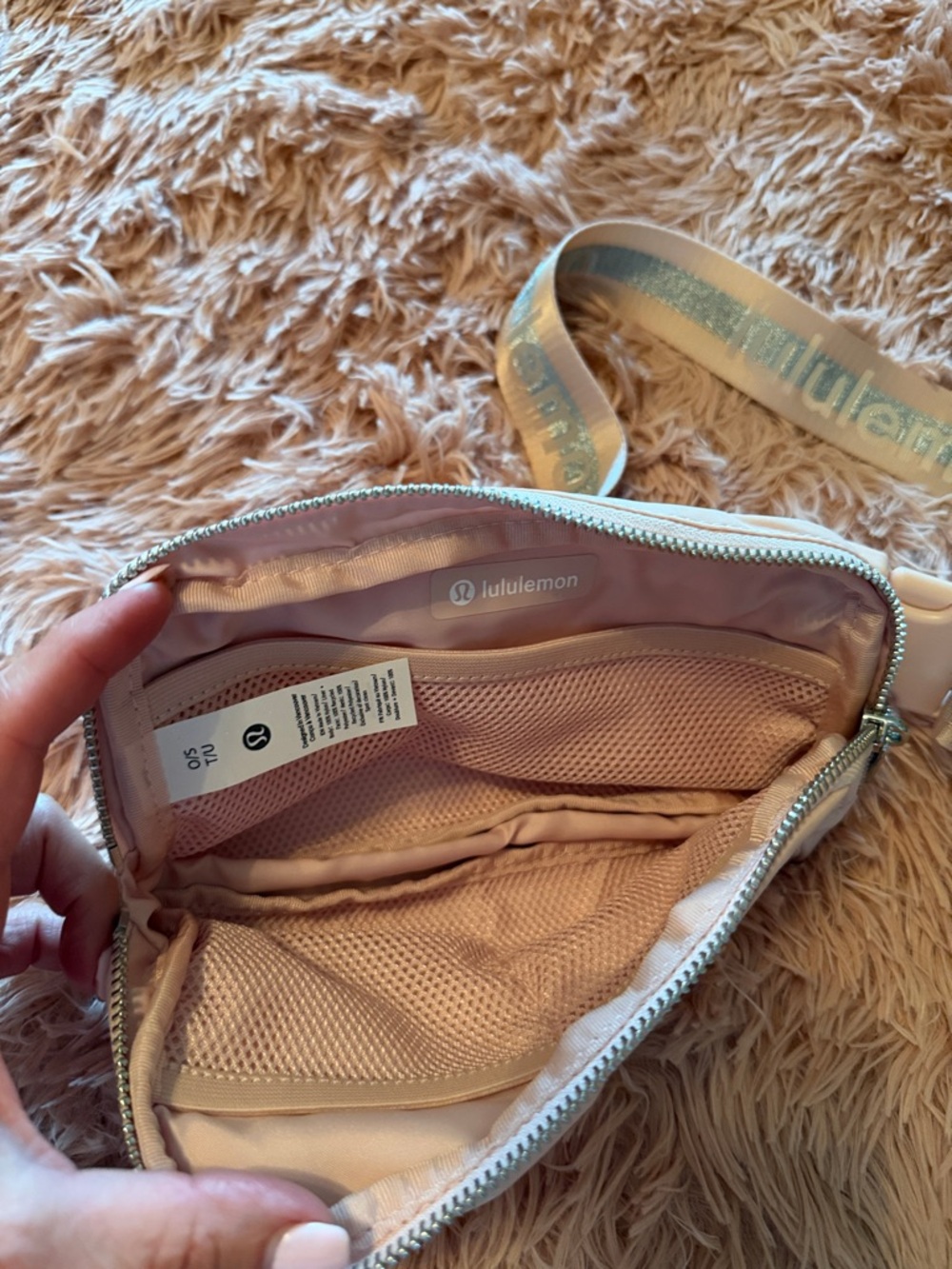 lululemon athletica Cream Crossbody Belt Bag with Striped Strap - Picture 3 of 3
